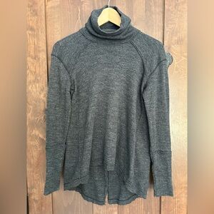 Free People We The Free Charcoal Gray Split Back Turtleneck Sweater Size XS